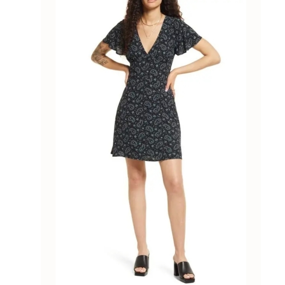 NWT Bp. Paisley Flutter Sleeve V-neck Dress
